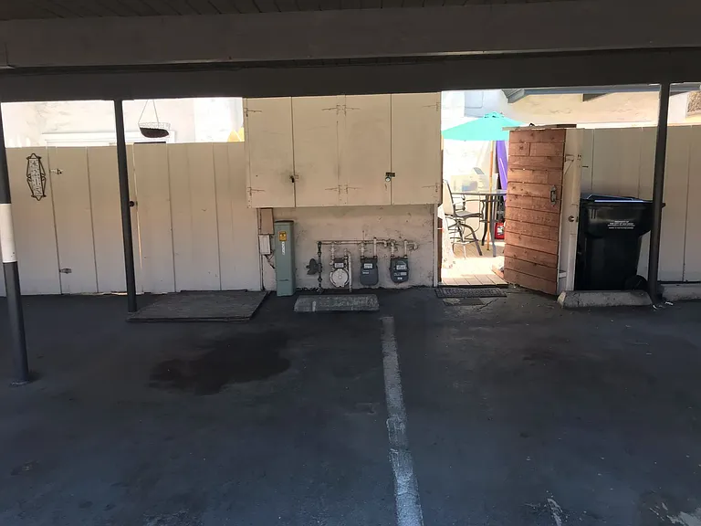 4213 Loma Riviera Ln — Photo 30