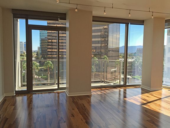 2nd image of 38 N Almaden Blvd Unit 801
