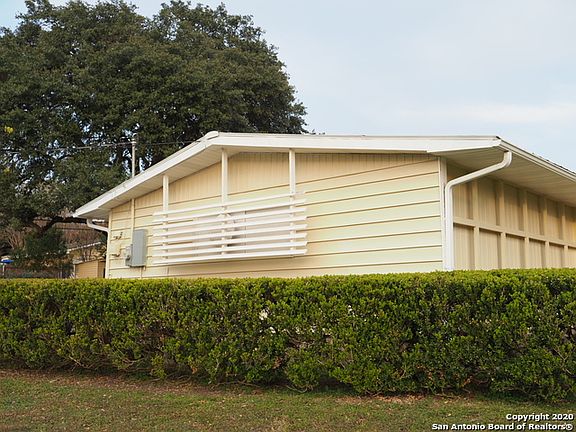 5th image of 1001 Ivy Ln
