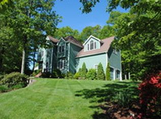 225 Littlefield Ln, Marlborough, MA 01752