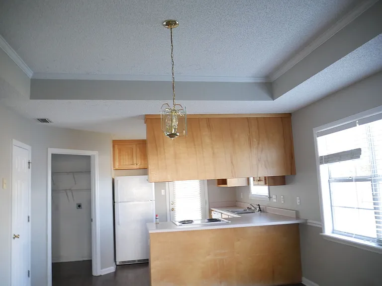 3348 Summit Chase Dr — Photo 17