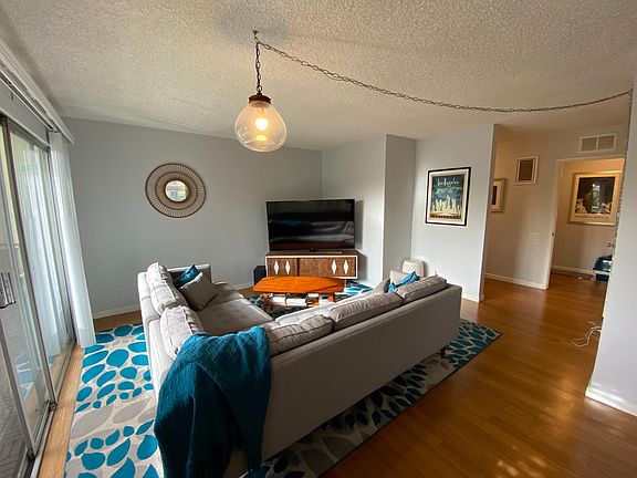 2nd image of 1339 Federal Ave APT 1