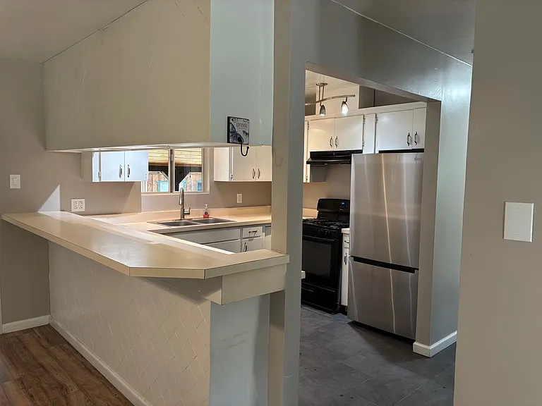276 Cactus Dr — Photo 2
