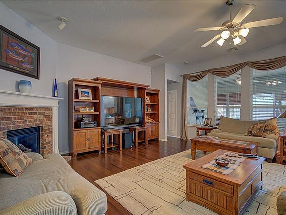 4th image of 2308 NW 160th Pl