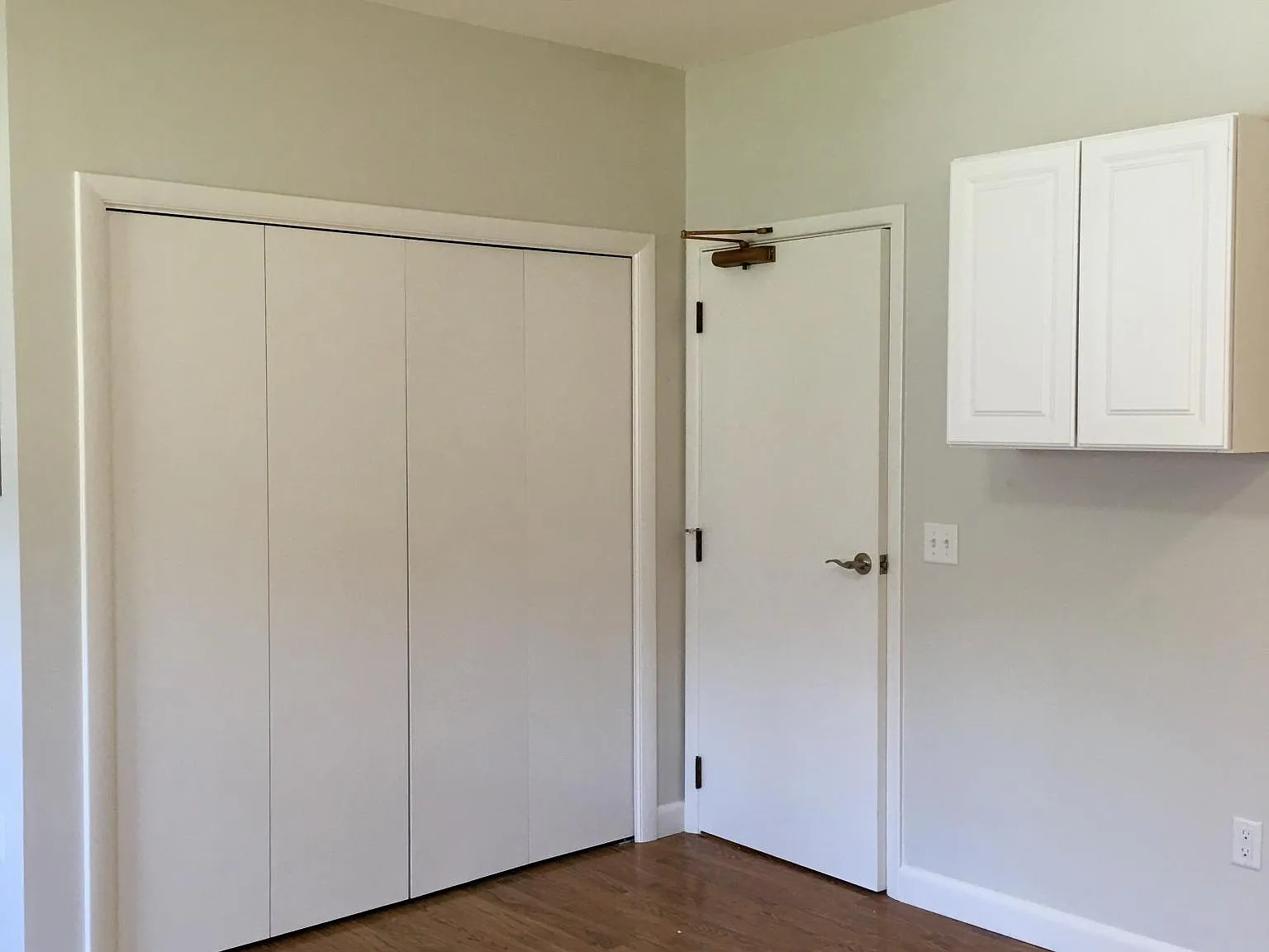 475 East St — Photo 4