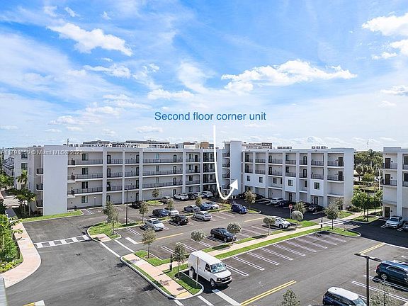 3rd image of 8201 NW 41st St #D-201