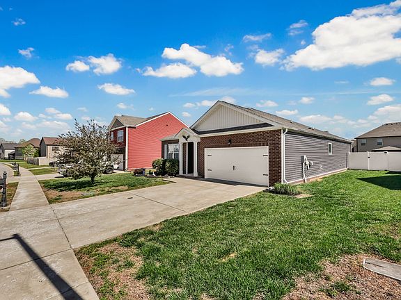 4th image of 257 Autumn Terrace Ln