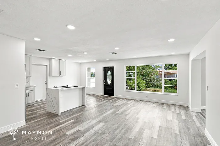 3 bed, 3.0 bath, 1850 sqft, $3,199 — Photo 3