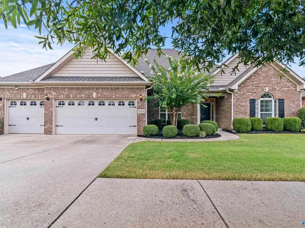 104 Greythorne Dr, Madison, AL 35758