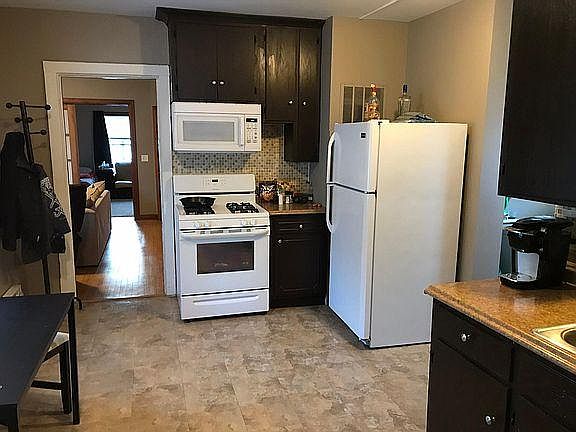 2nd image of 1927 Fillmore St NE #2