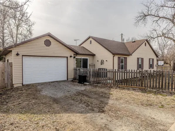 640 W 2nd St, Lebanon, MO 65536