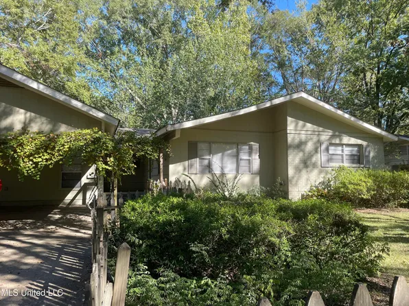 236 Pimlico Pl, Jackson, MS 39211