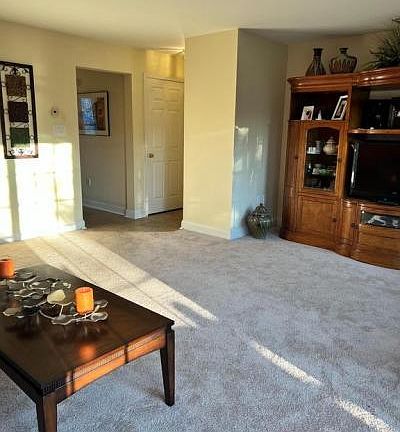 2nd image of 1208 Cobblestone Ln