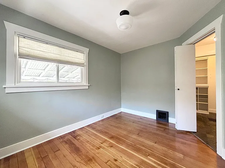 631 E Downington Ave — Photo 15
