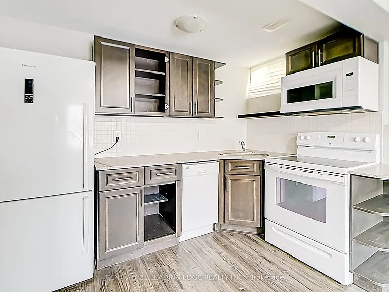 55 McCrimmon Cres #LOWER — Photo 7