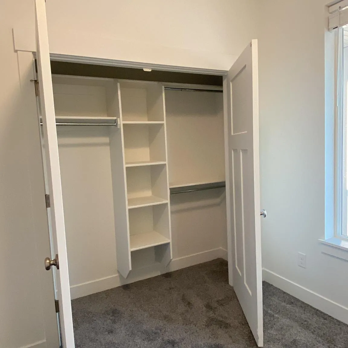 4 bed, 3086 sqft, $4,000 — Photo 4