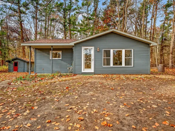 8735 Indian Bay Rd, Montague, MI 49437