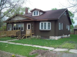 402 Ross St, Walnut, IL 61376