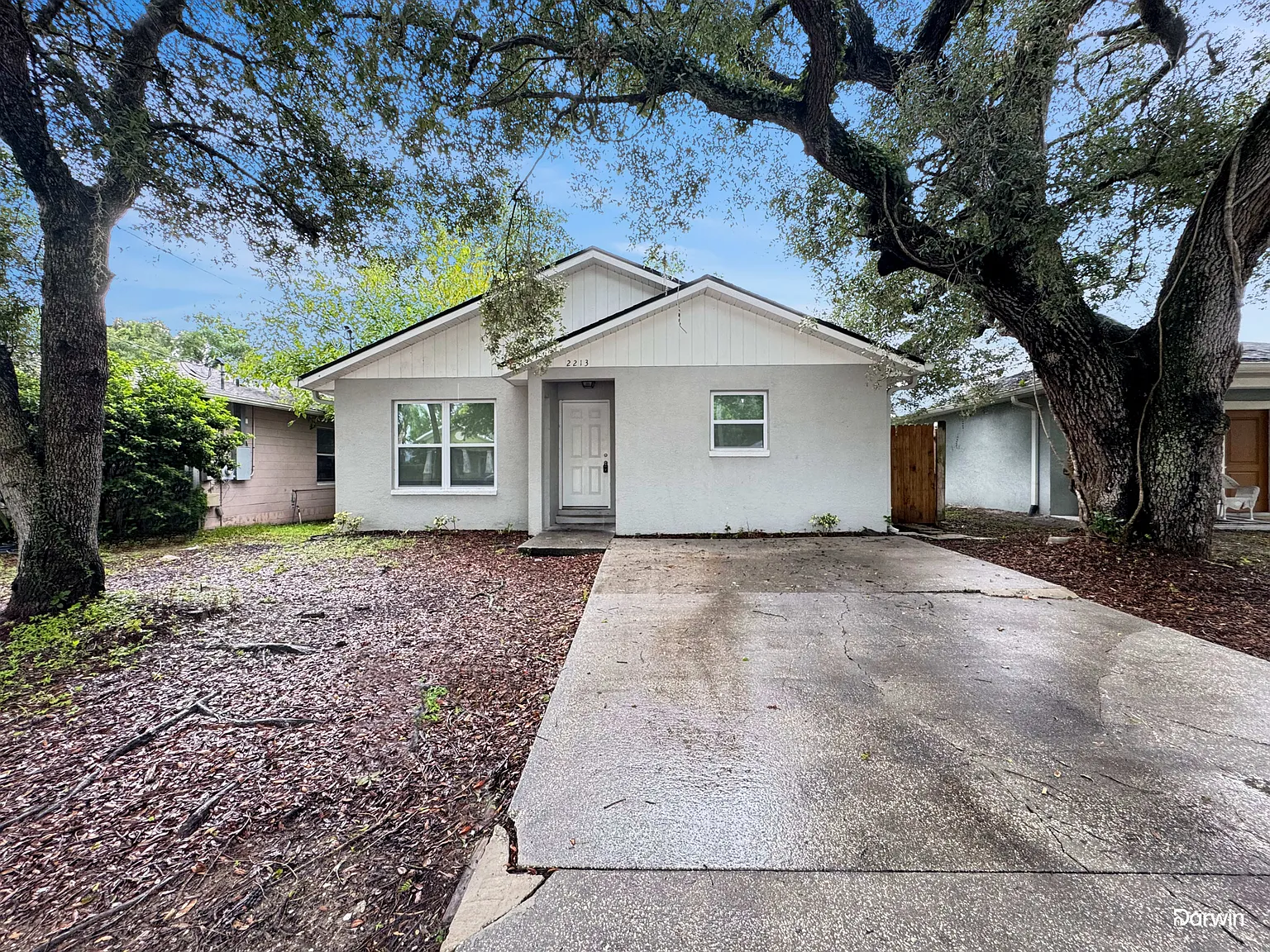 3 bed, 2.0 bath, 1200 sqft, $2,120 — Photo 2