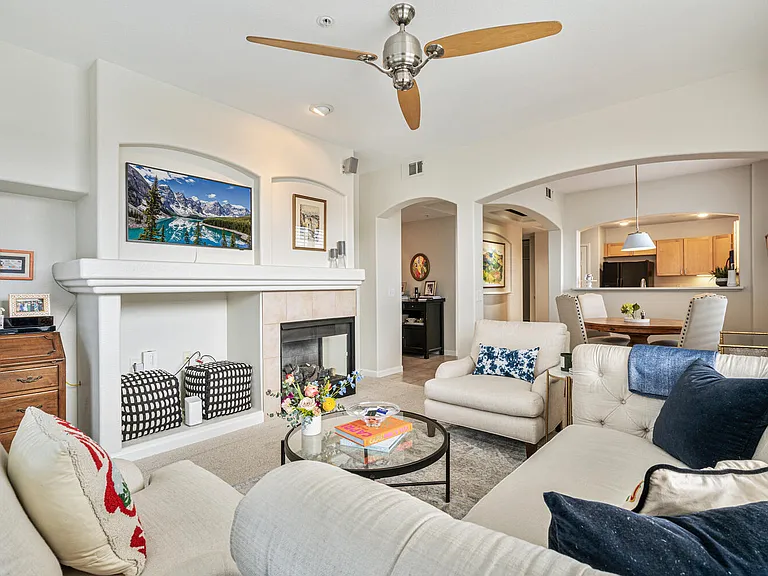 1767 N Pearl St #308 — Photo 6