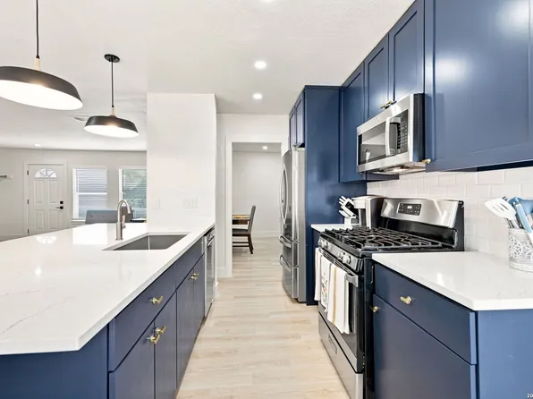 6039 HOPES FERRY ST, San Antonio, TX 78233