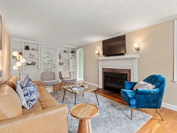 31 Northbourne Rd, Jamaica Plain, MA 02130