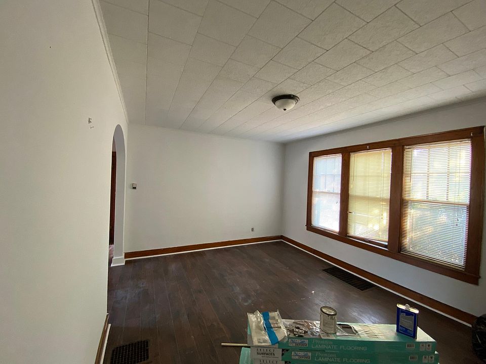 2nd image of 222 S Main St #2
