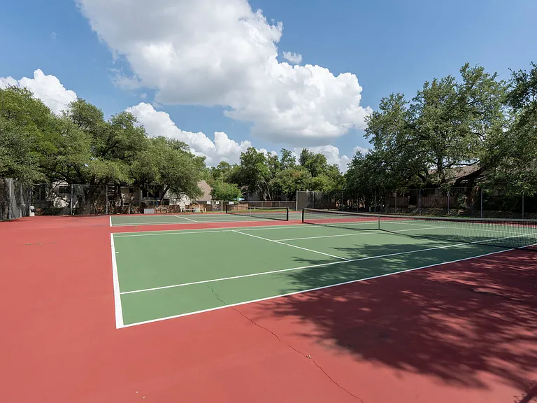 8301 Greenslope Dr — Photo 28