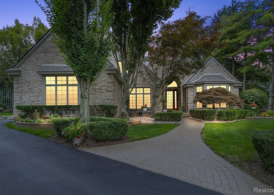 4061 Country Club Dr, Bloomfield Hills, MI 48301 Zillow