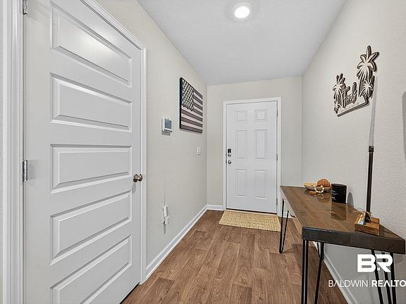 4th image of 3166 Vista Del Mar Dr