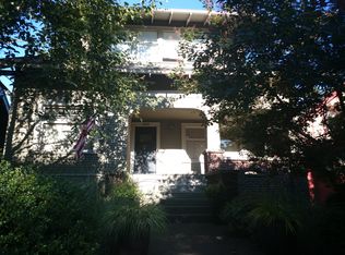 2439 Warren Ave N, Freeland, WA 98109