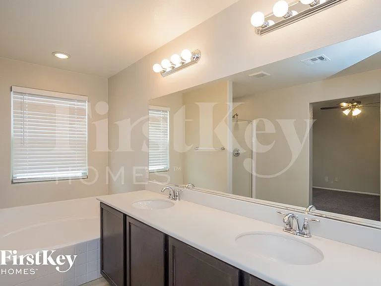 6710 Crystal Run Ln — Photo 9