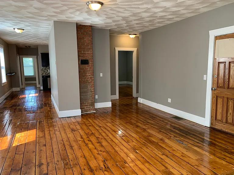 25 Arch St #1 — Photo 7