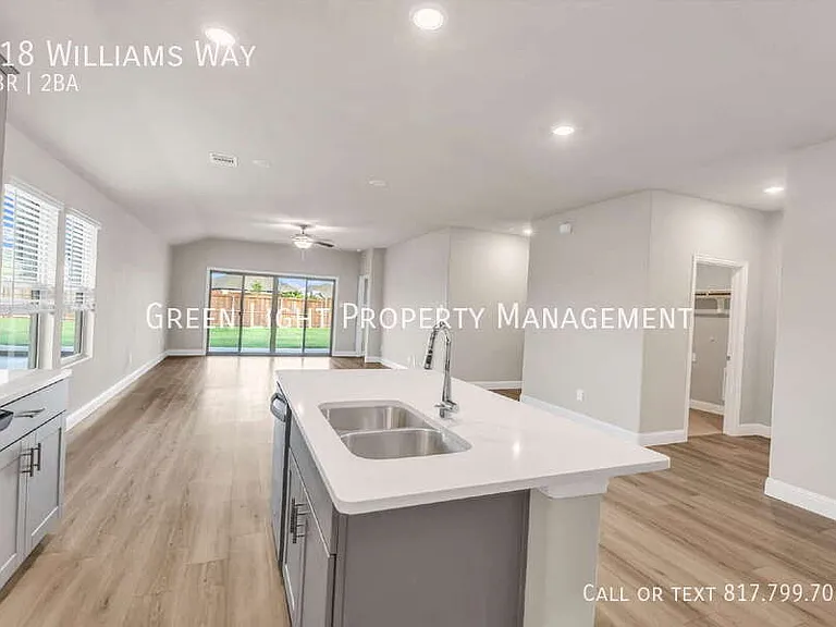718 Williams Way — Photo 12