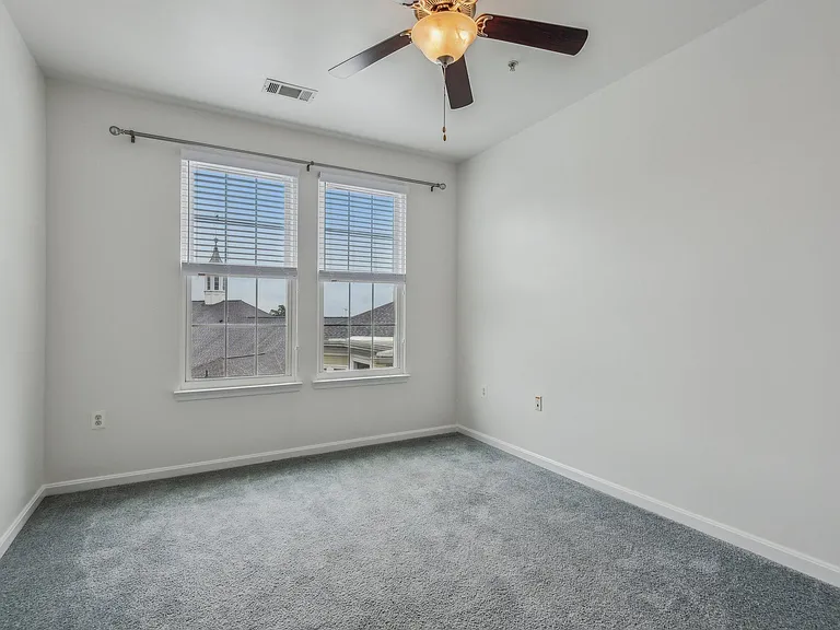 2321 25th St S #411 — Photo 19
