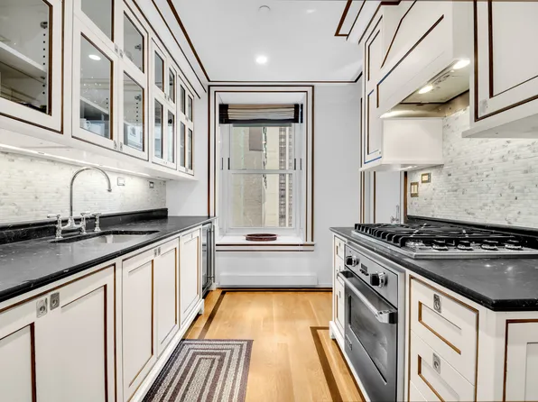 1 Central Park South image 14 of 28