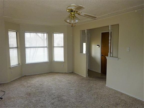 3rd image of 4117 Chipwood Ct