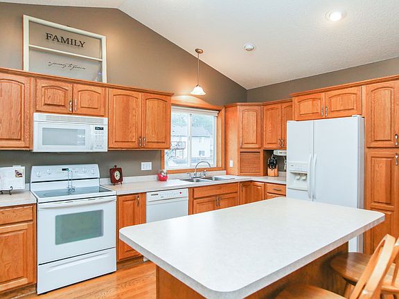 2nd image of 4878 190th St W