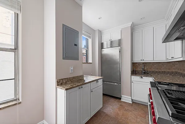 Sold by Compass | media 13