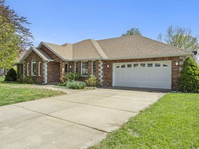1504 E Parkview Street, Ozark, MO, 65721
