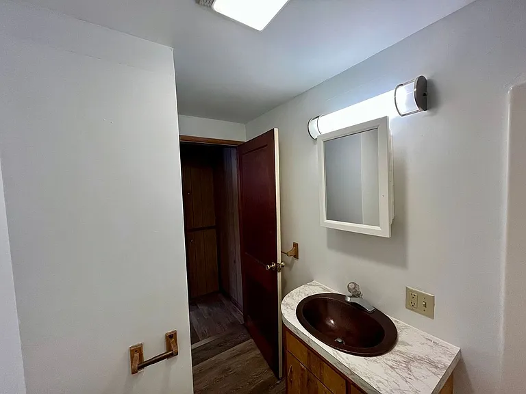 226 Deresch St — Photo 10
