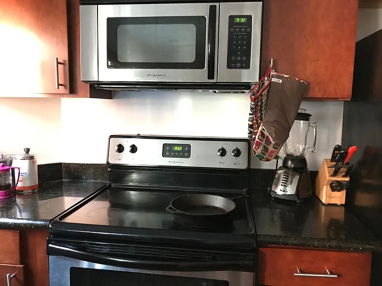 1512 Marion St NW #203 — Photo 6