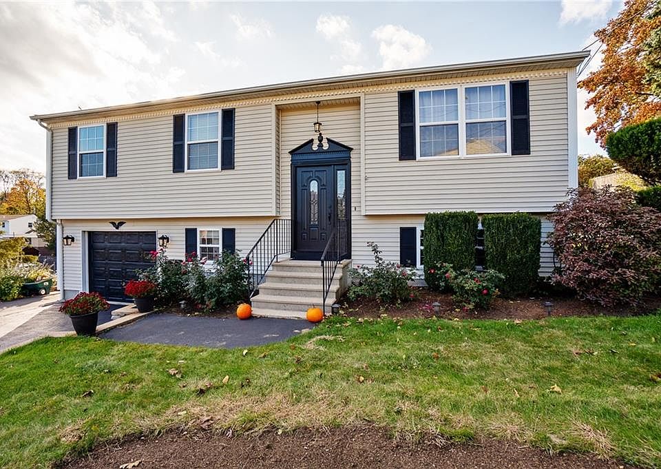 1st image of 32 Thurber St