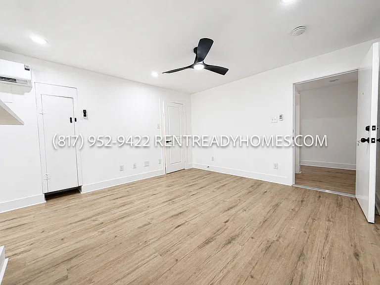 1510 W Jefferson Blvd #207 — Photo 5