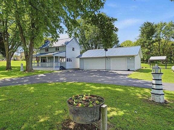 2nd image of 8615 Branstrator Rd
