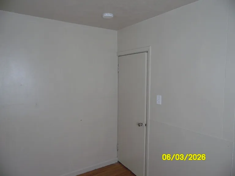 697 W 13th St — Photo 12