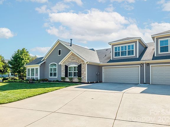 3rd image of 1328 Somersby Cir
