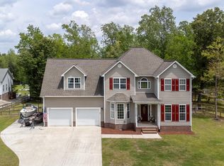 235 Riverbend Rd, Jacksonville, NC 28540