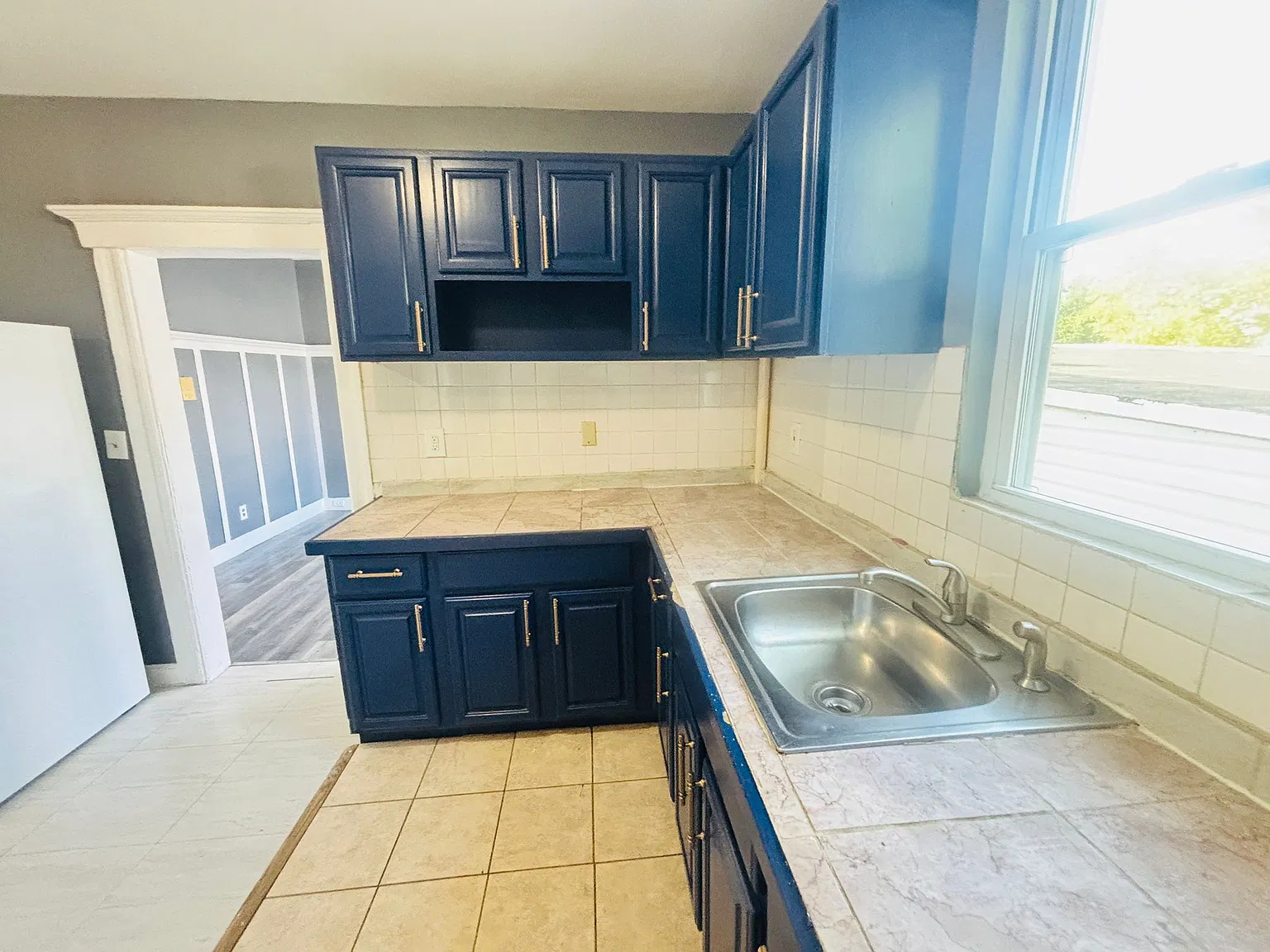 4 bed, 1000 sqft, $2,650 — Photo 2