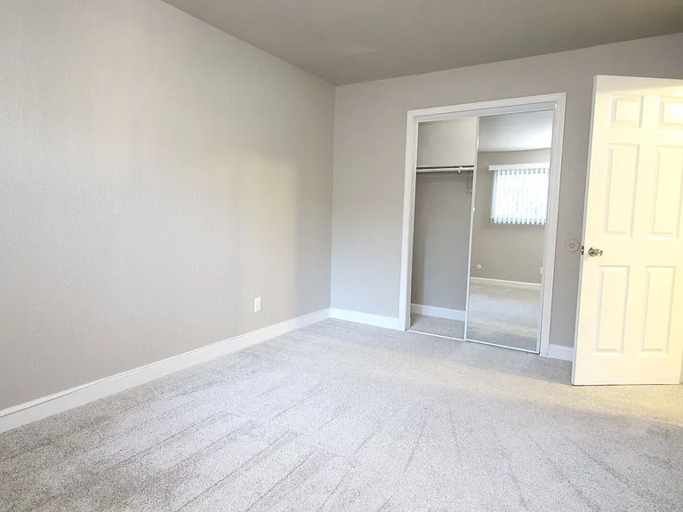 Sunridge — Photo 20